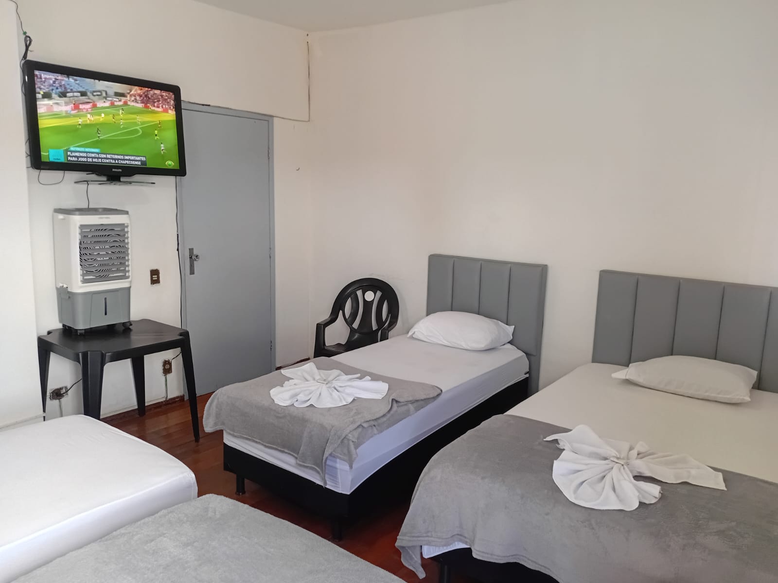 Quarto Quádruplo Pousada Central