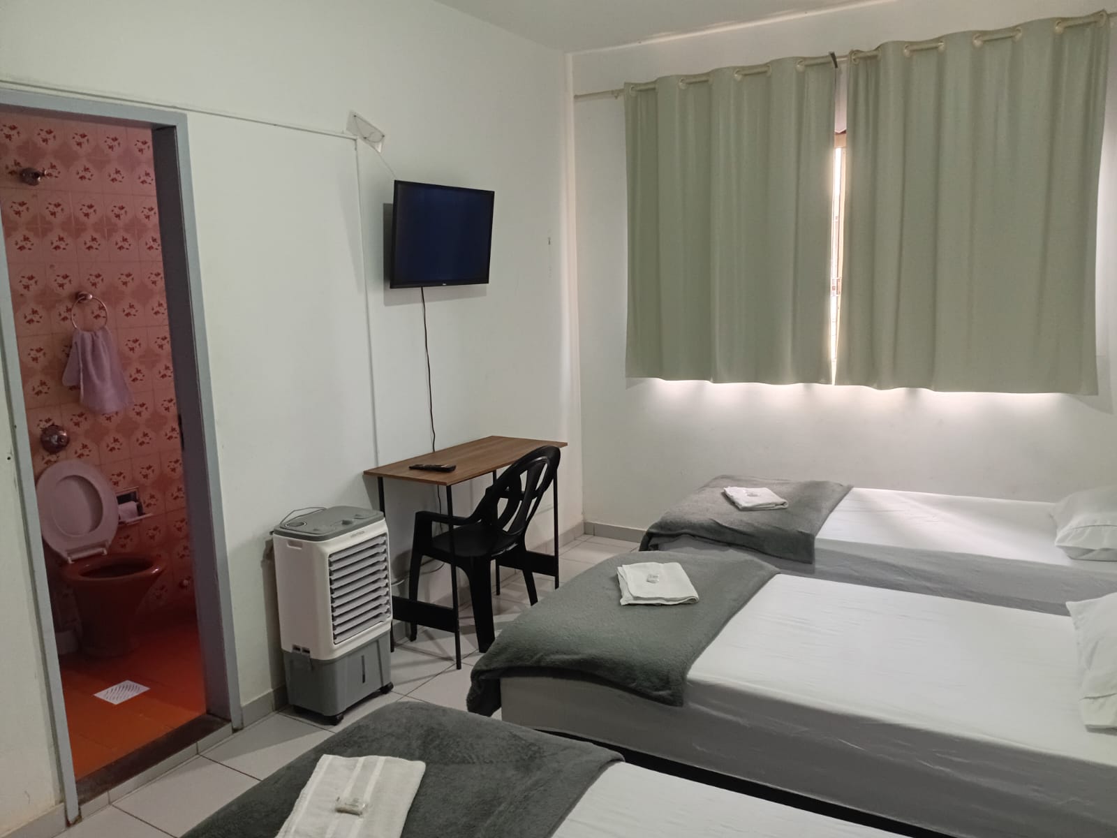 Quarto Triplo Pousada Central